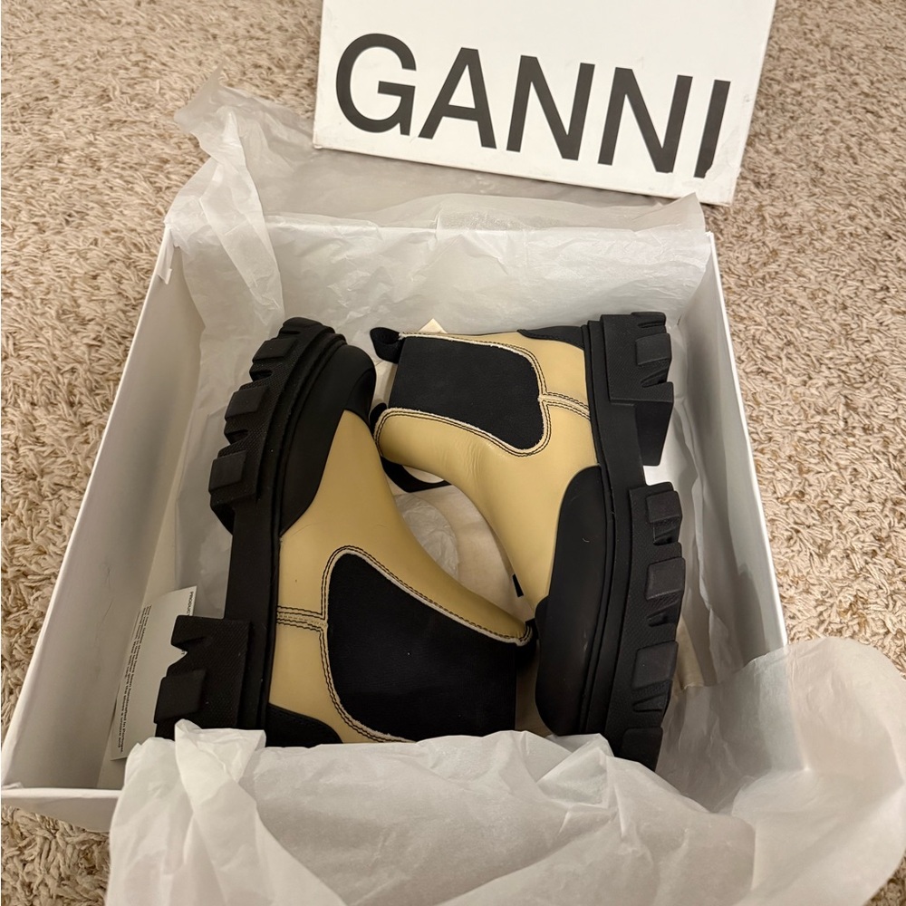 NEW Ganni Paneled Recycled-Leather Chelsea Boot in Sand NWT